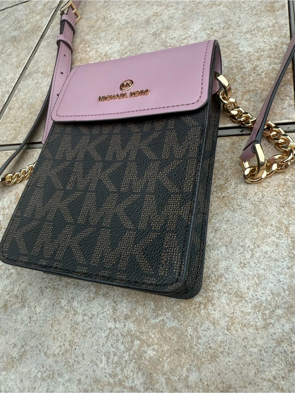 Michael Kors Jet Set Charm Small Signature Logo Smartphone Crossbody Bag